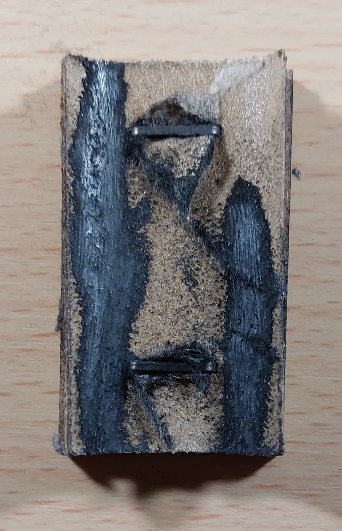 le papier abrasif pour tailler son crayon graphite