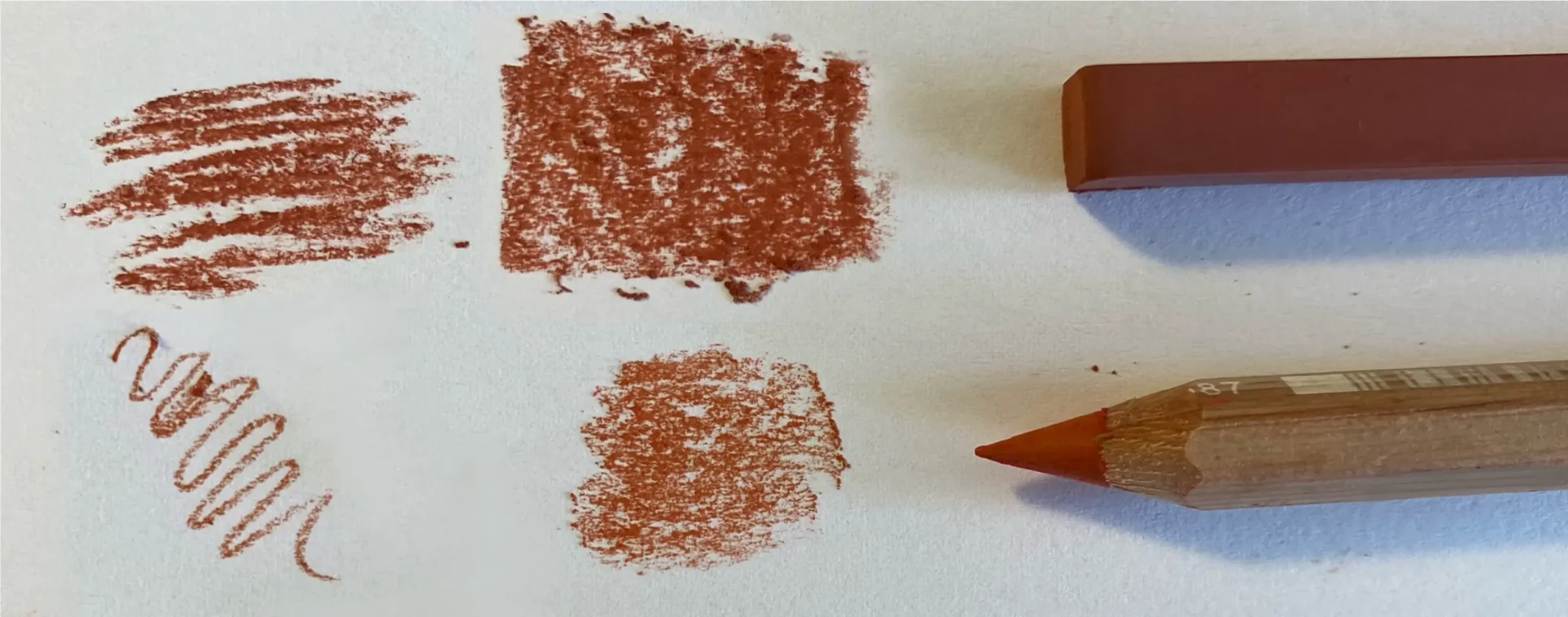 dessiner avec une craie ou un crayon