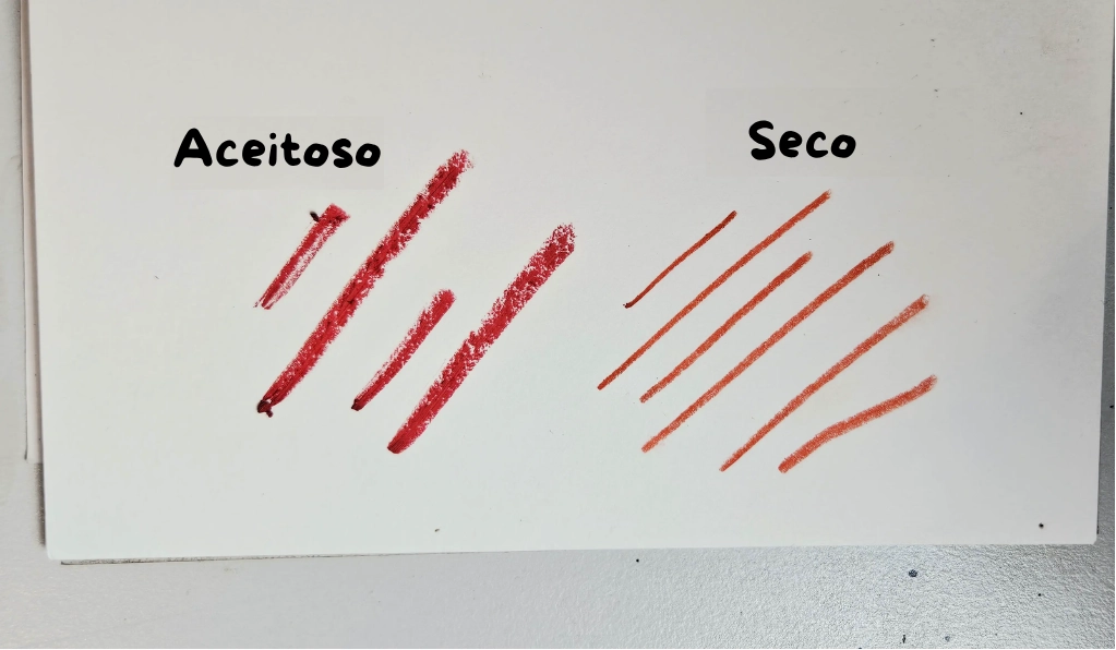 las diferencias de detalles entre el pastel seco y el pastel graso