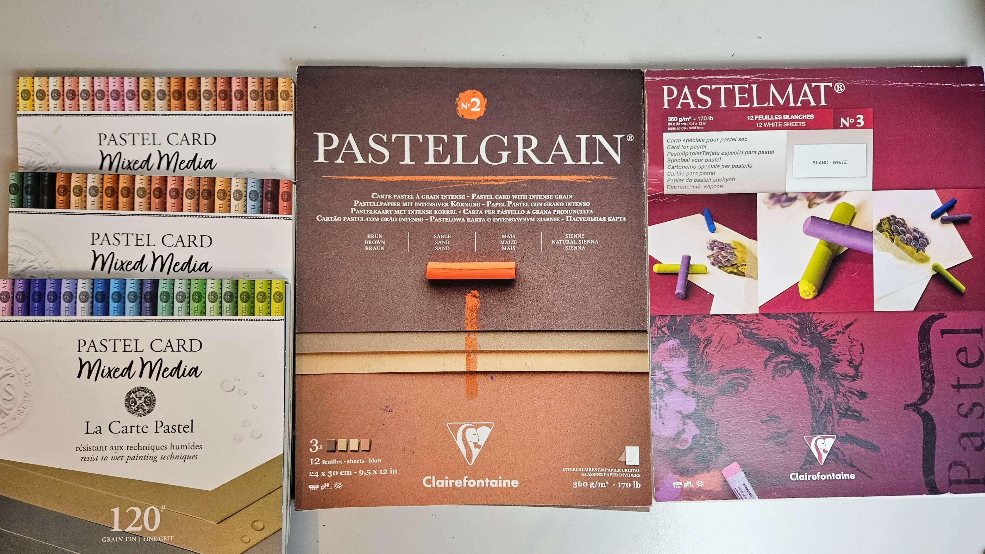 les différences de papier entre le pastel sec et le pastel gras