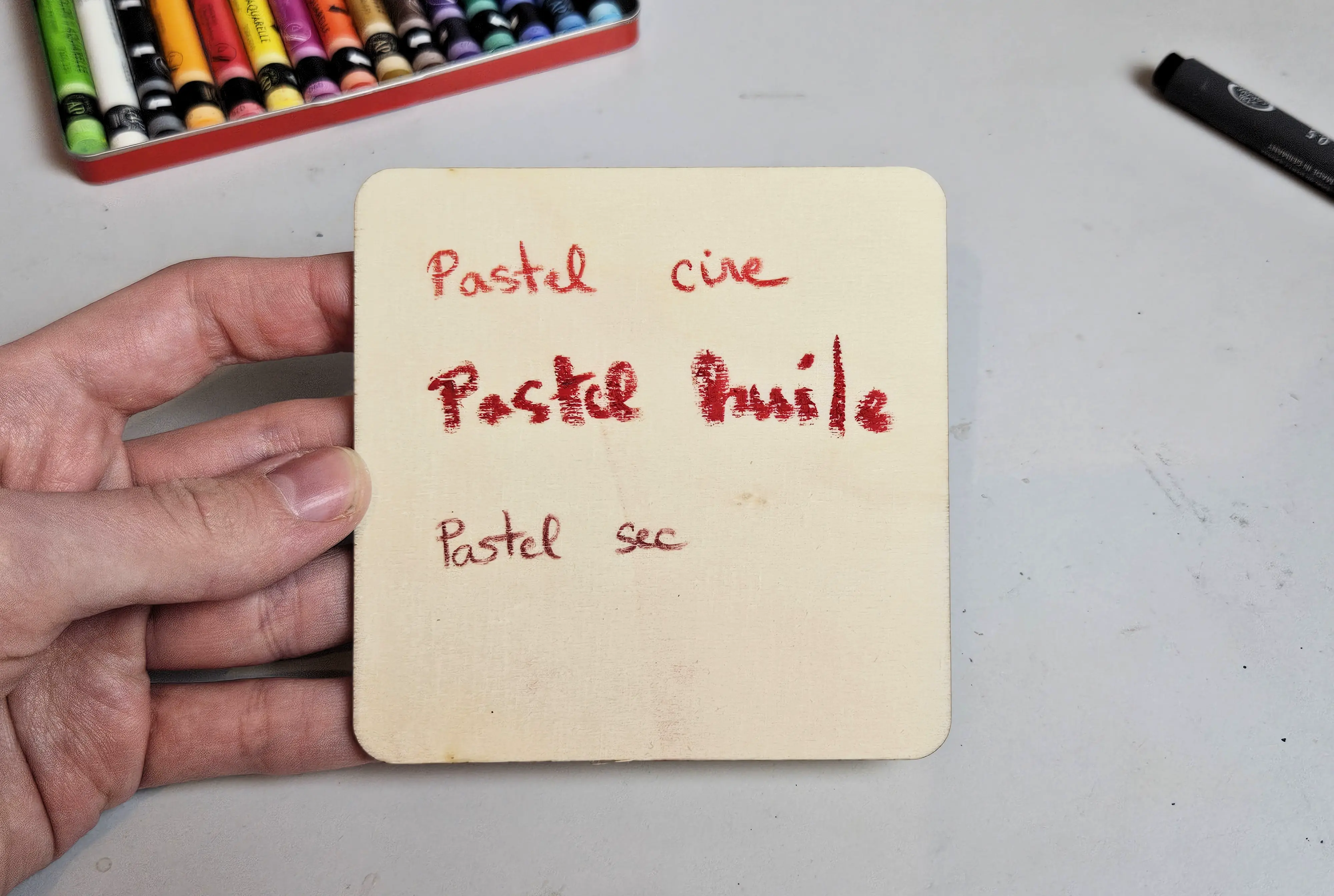 les différences entre les supports pour le pastel sec et le pastel gras