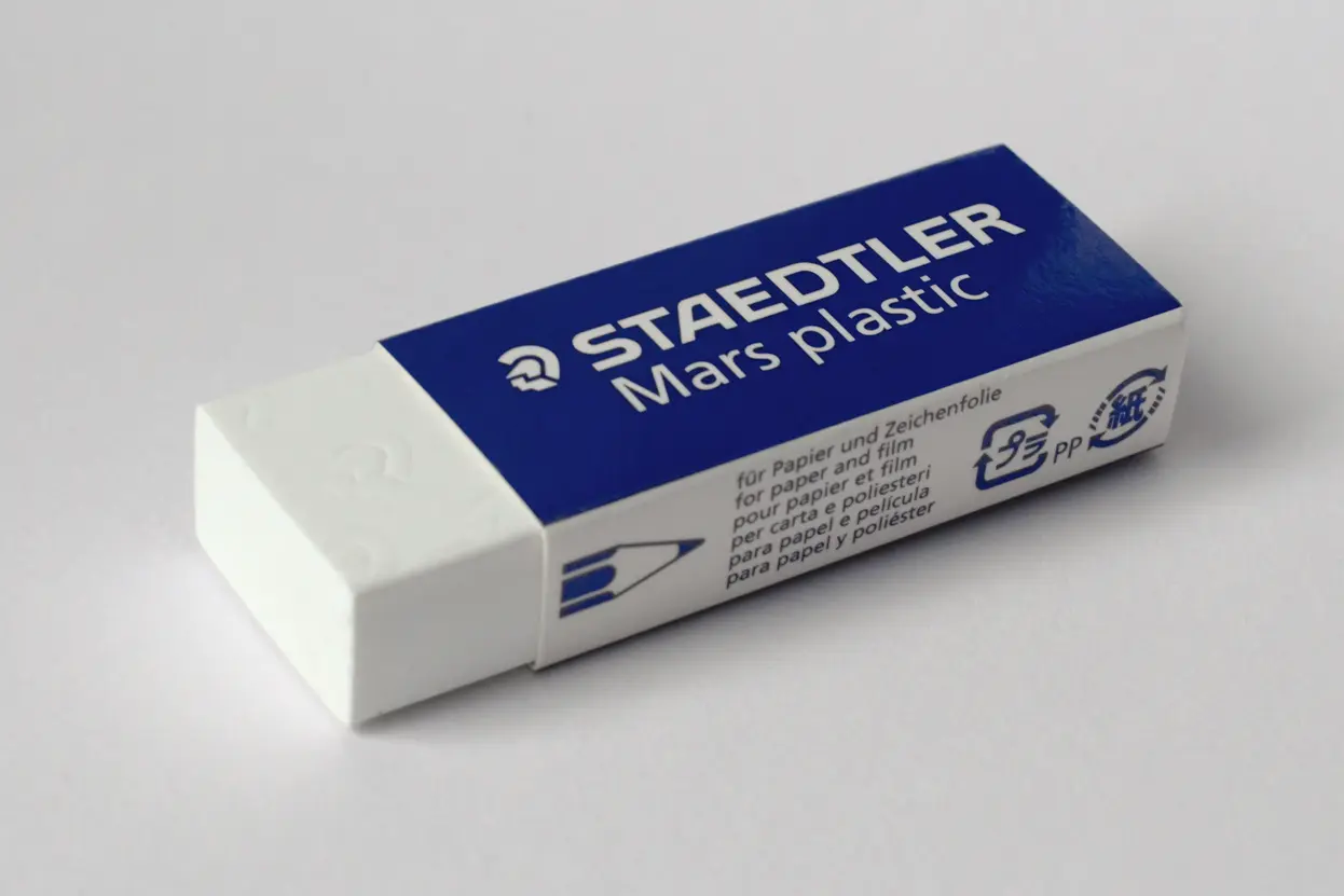 la gomme blanche pour le matériel du dessin manga