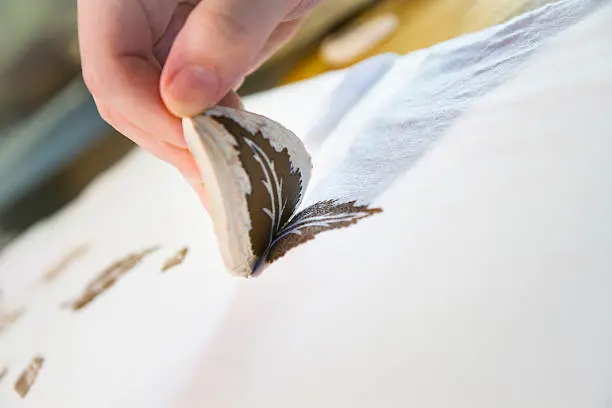 utiliser des motifs comme tampons pour la linogravure