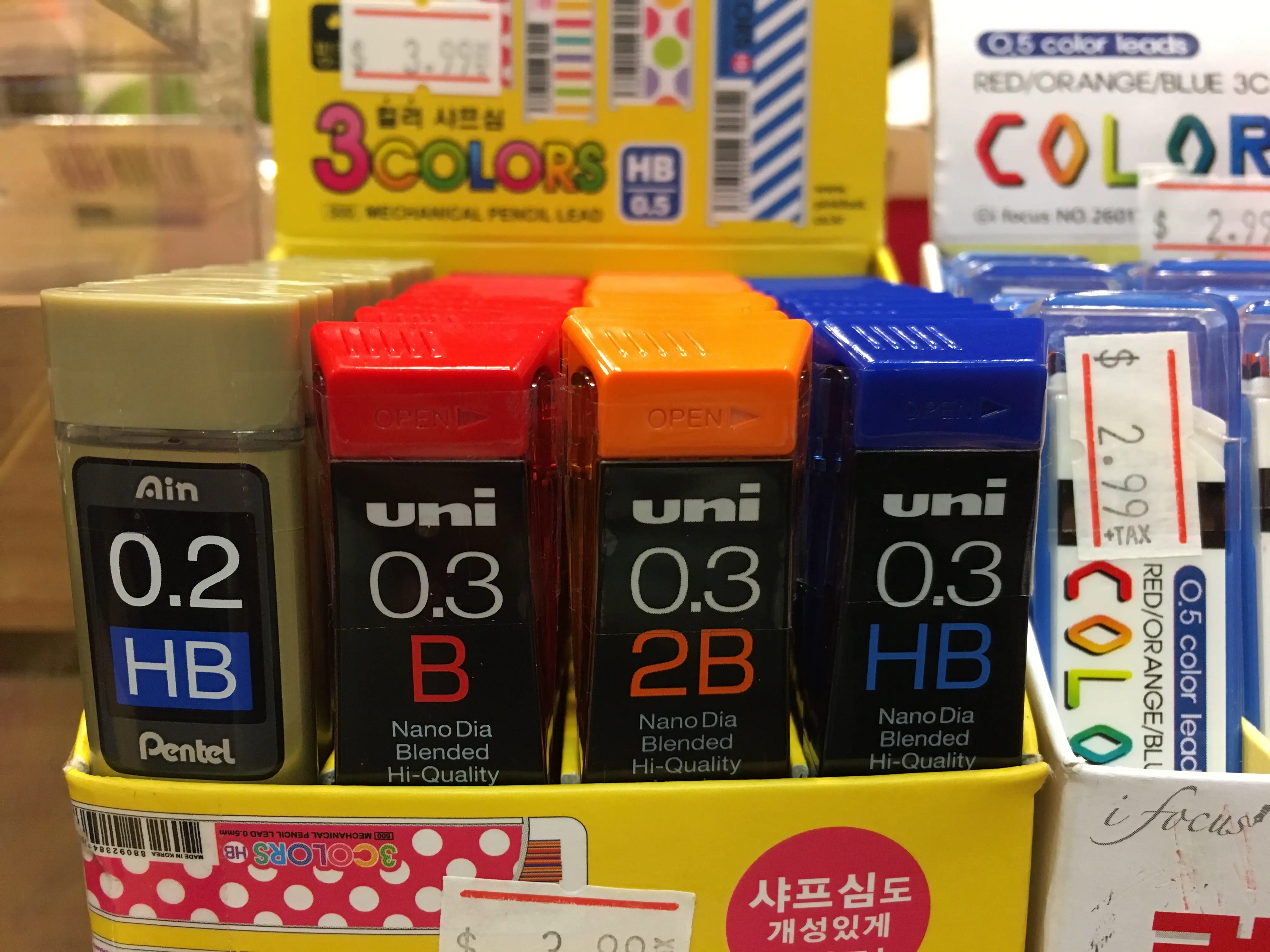 les mines de critérium pour le matériel du dessin manga