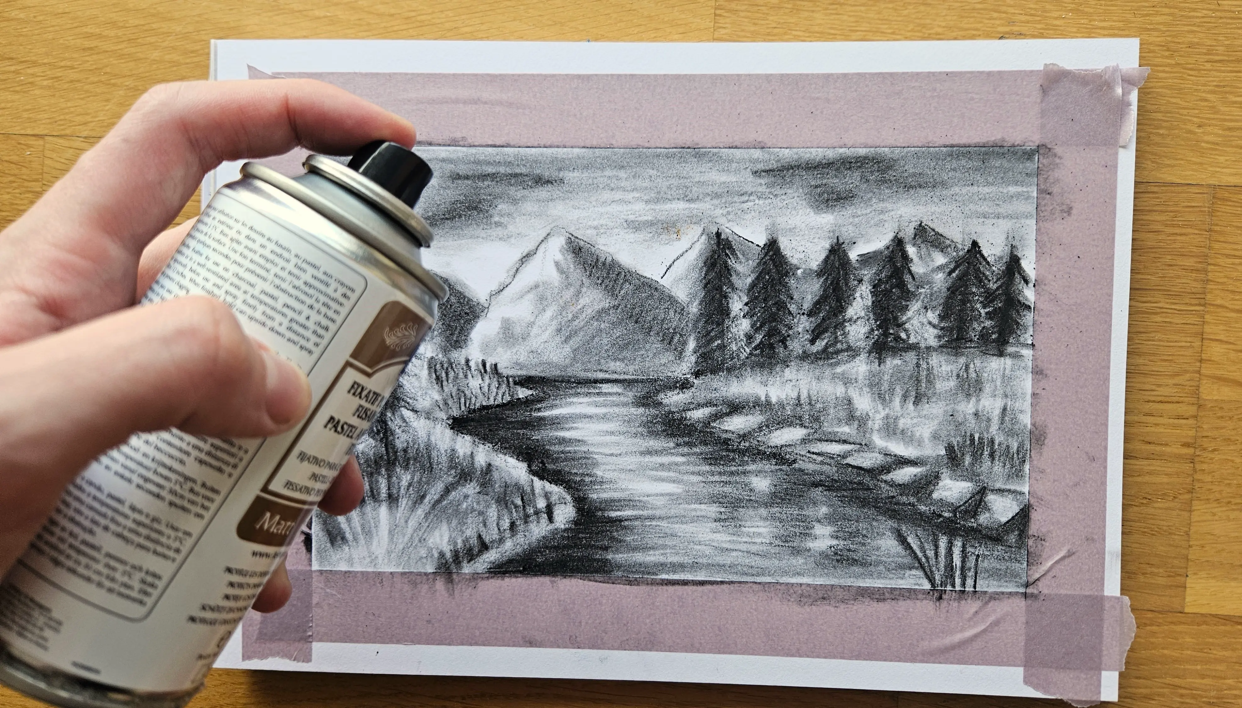 utiliser un spray fixatif pour son paysage au fusain