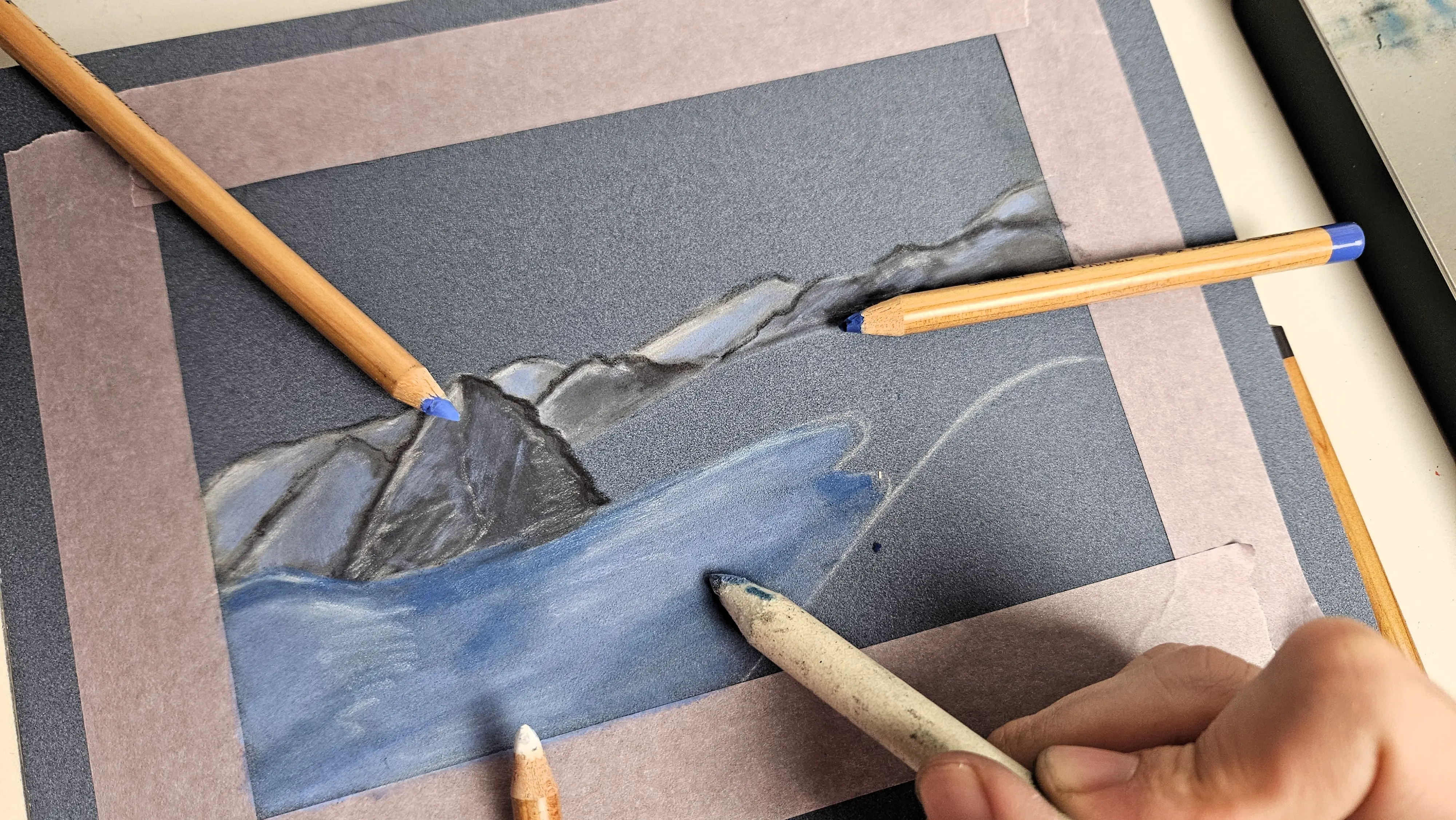 dessiner un lac d’un paysage aux pastels secs