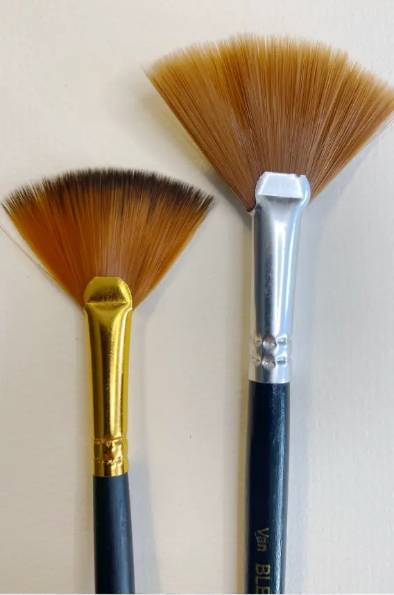 les pinceaux éventails pour faire de l’aquarelle