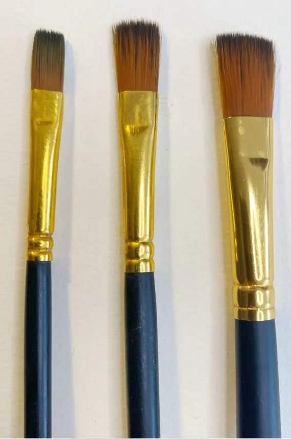 les pinceaux plats pour faire de l’aquarelle
