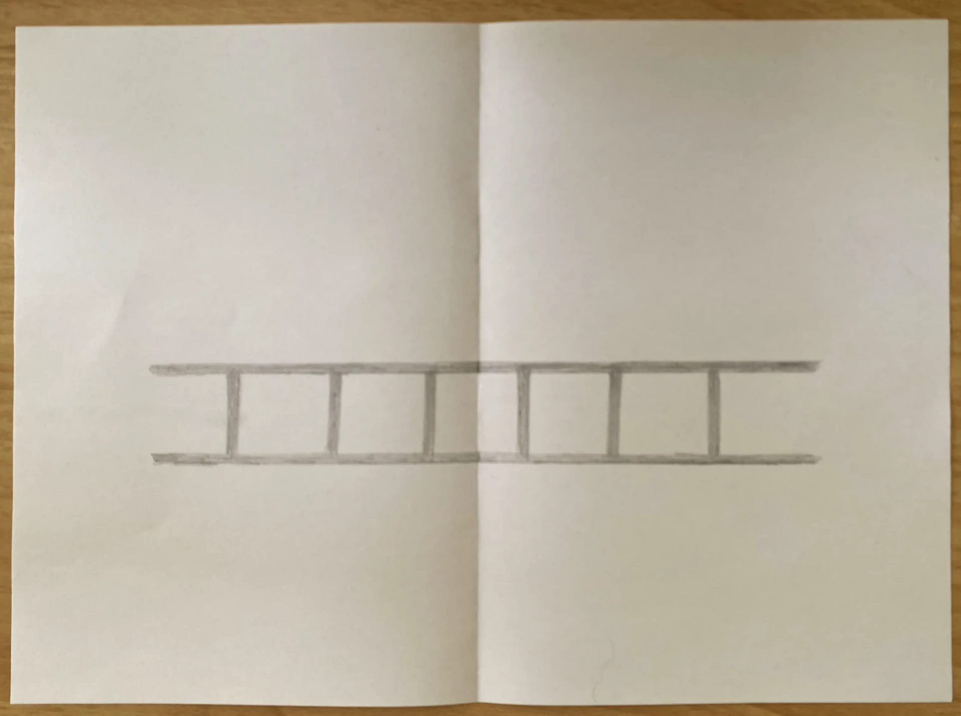 die Stufen einer Leiter in Trompe-l'oeil zeichnen