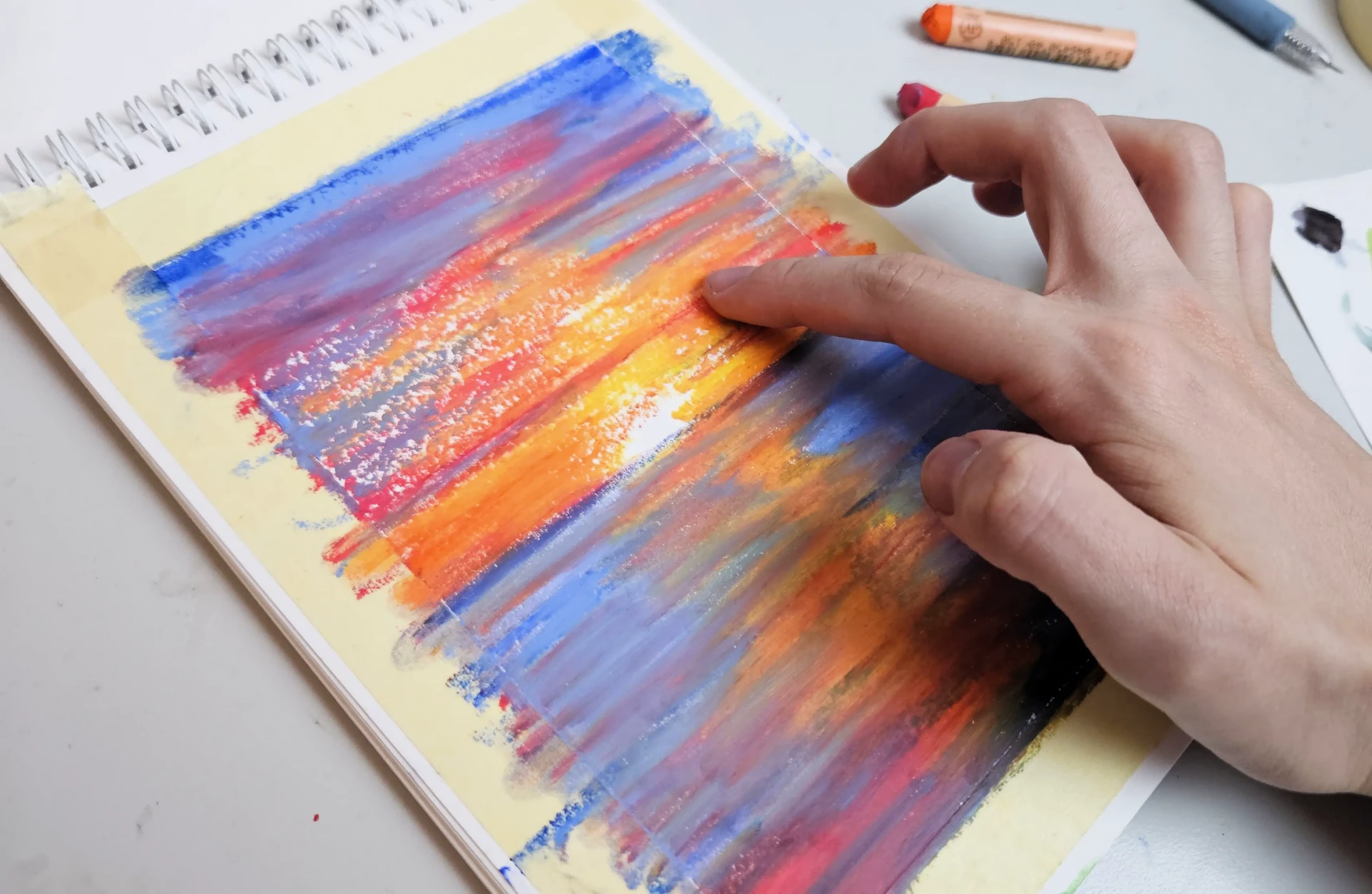 dessiner le ciel d’un coucher de soleil aux pastels à l’huile
